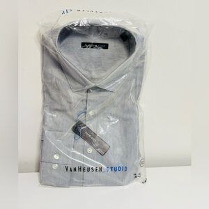 VAN-HEUSEN STUDIO GREY CHECK LONG SLEEVE SIZE 32/33 New with tags!